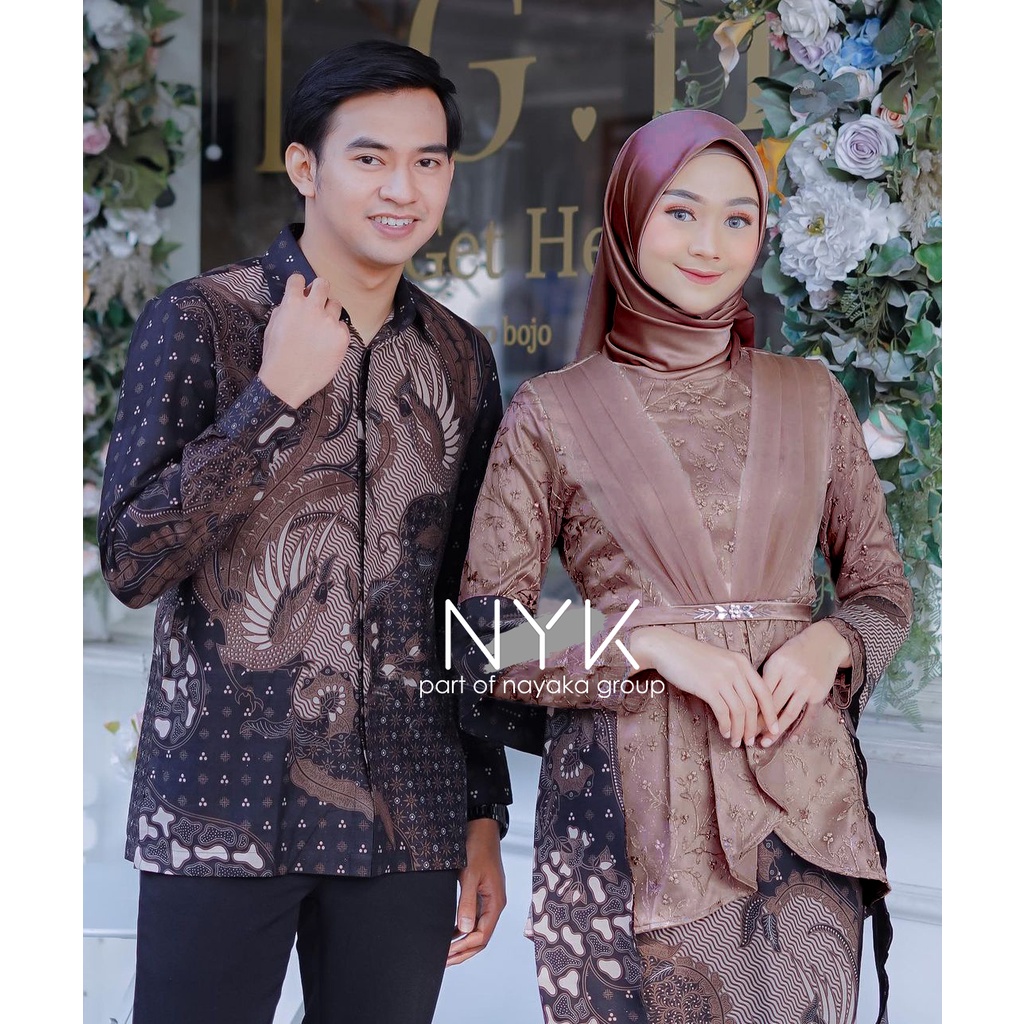 Baju Couple Pasangan Batik Couple Freya Kebaya Modern Kebaya Tunangan Lamaran Baju Wisuda Batik Brukat Terbaru - Sarimbit Batik Kekinian - Couple Batik Aveena