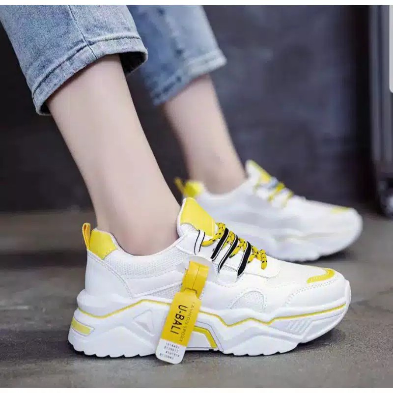 Sepatu Sneakers Wanita Masa Kini AS104