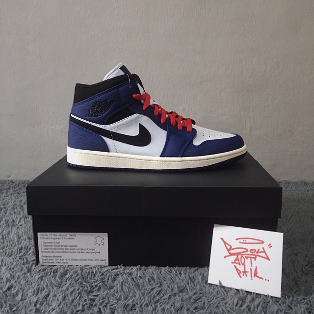 Air Jordan 1 Mid SE Deep Royal Blue
