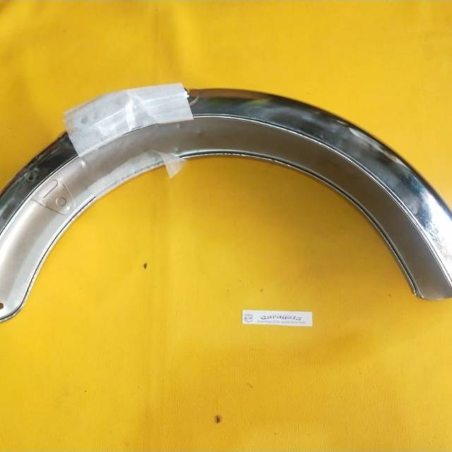 Spakbor belakang CB 100