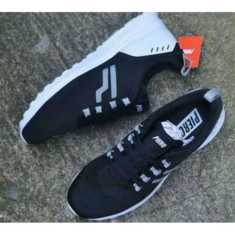 (DISCOND 25%) Sepatu Running Piero City Plus Black Sepatu Sneakers original termurah