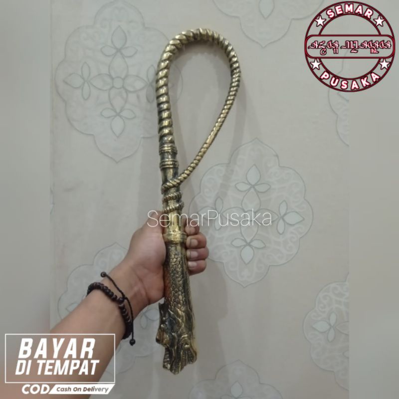 Cemeti Naga Kuningan