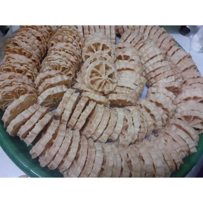 

kembang goyang wijen manis per toples 1 kg