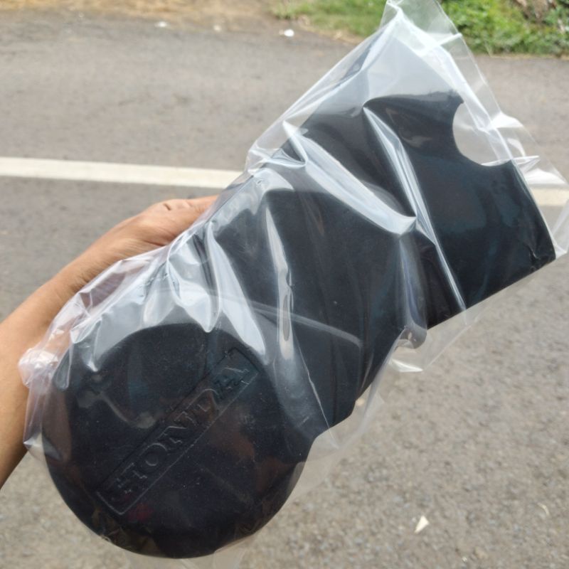 Tutup katler tutup magnit maghnit honda win Cover tutup Bak blok Maghnit Magnet Kalter kiri Honda Win 100