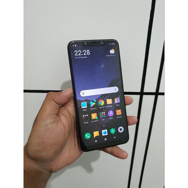 Handphone Hp Xiaomi Poco Pocophone F1 6/128 Second Seken Bekas Murah