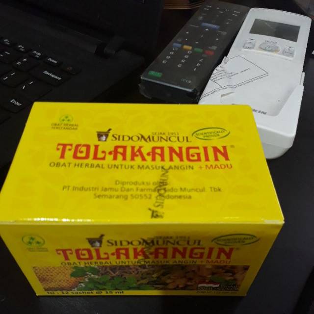Tolak angin cair 1 box isi 12