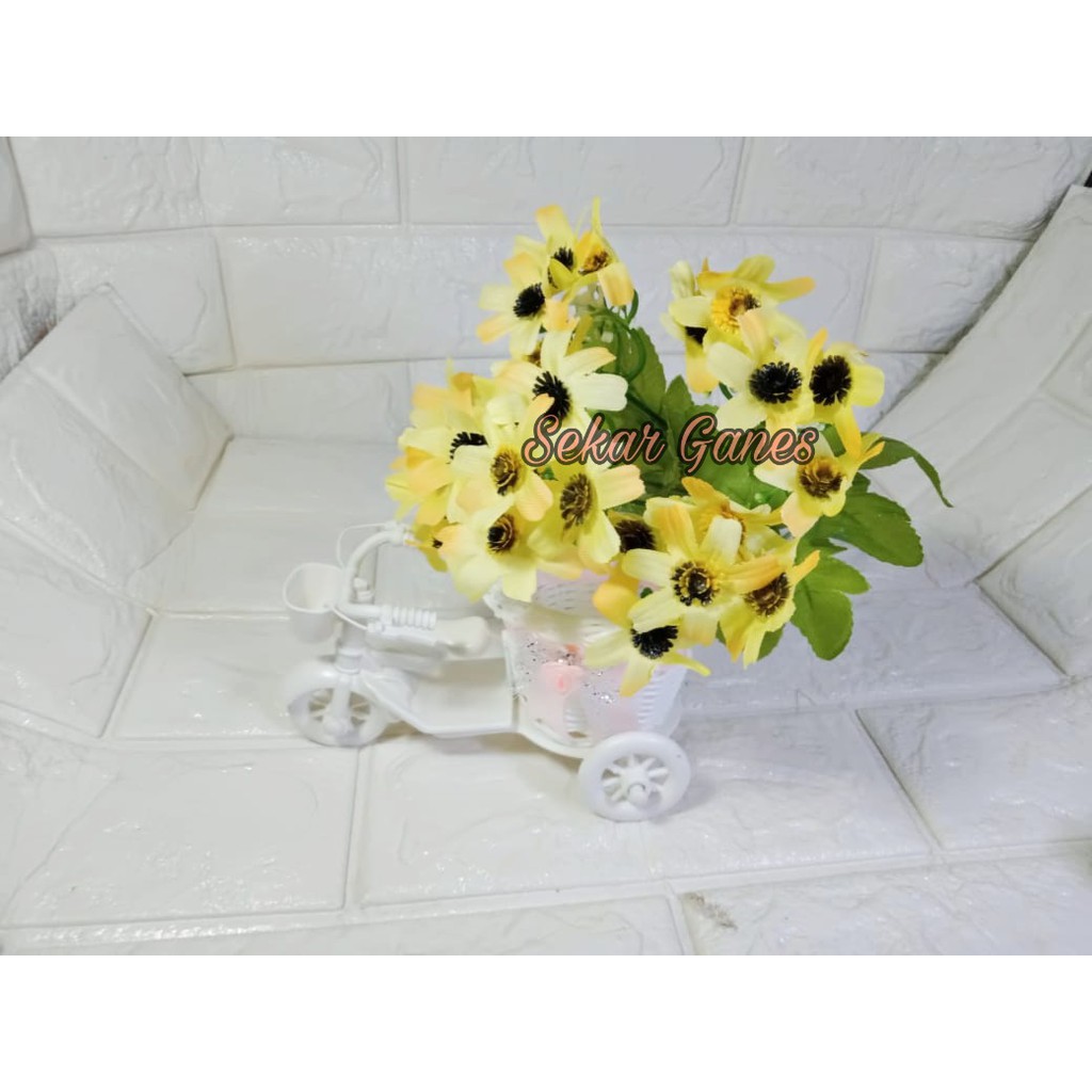 BUNGA DAISY BUNGA DAUN ARTIFICIAL PLASTIK/IMITASI/PALSU (DSY013)