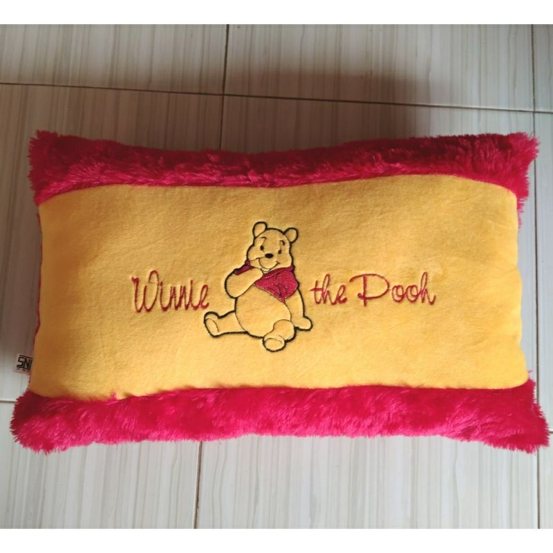 0BANTAL GULING BONEKA SATU SET WINNIE THE POOH