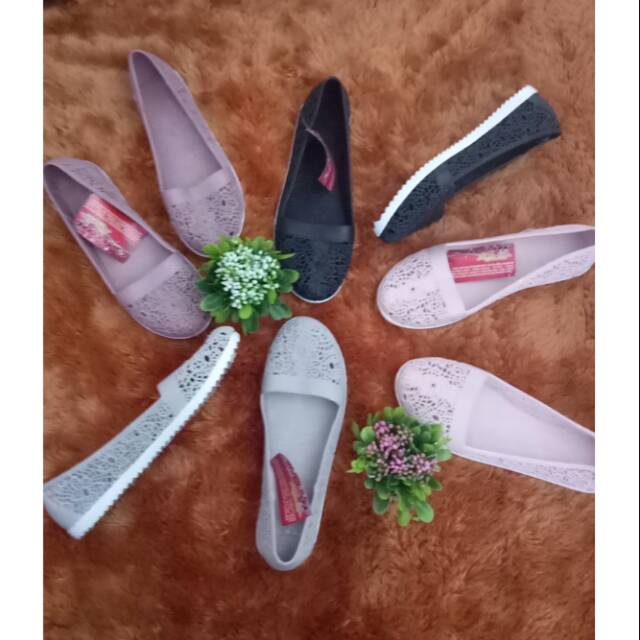 Sepatu karet new era