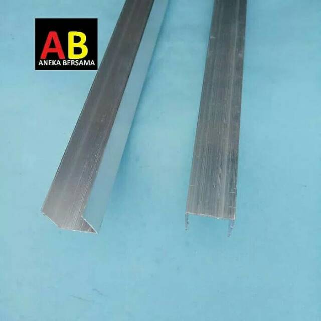 Lis U Aluminium 20mm x 20mm x 20mm silver 119.5cm