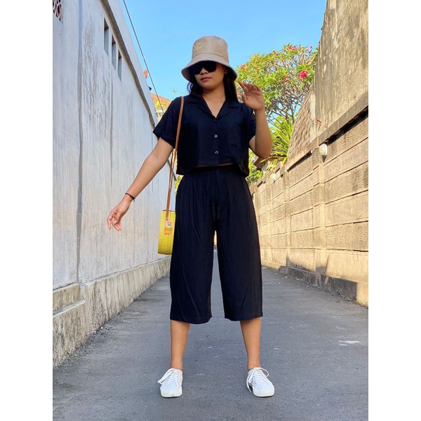 Oneset Crop Sinta  / Set Rayon Crop / New One Set-Hitam