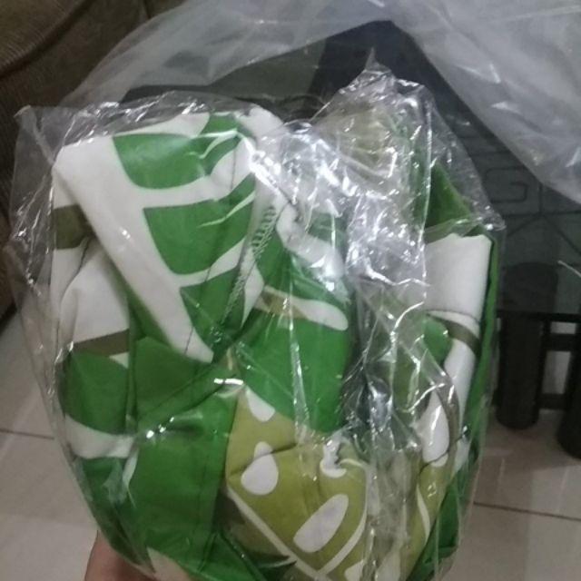 Sarung Bantal Kursi Monstera Hijau