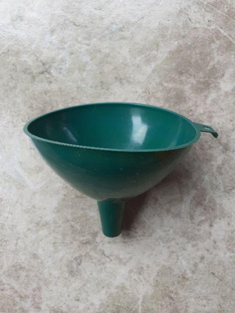 Corong Minyak / Air Corong Plastik 12 Cm