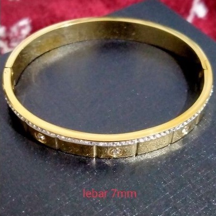 Gelang Wanita Titanium Oval Terbaru