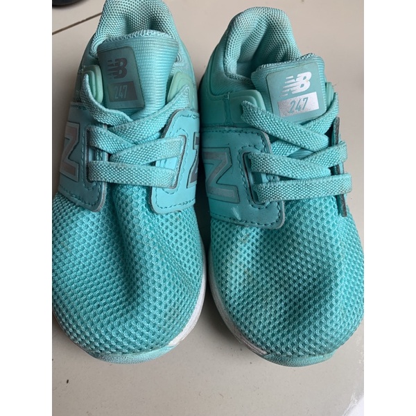 sepatu anak new balance