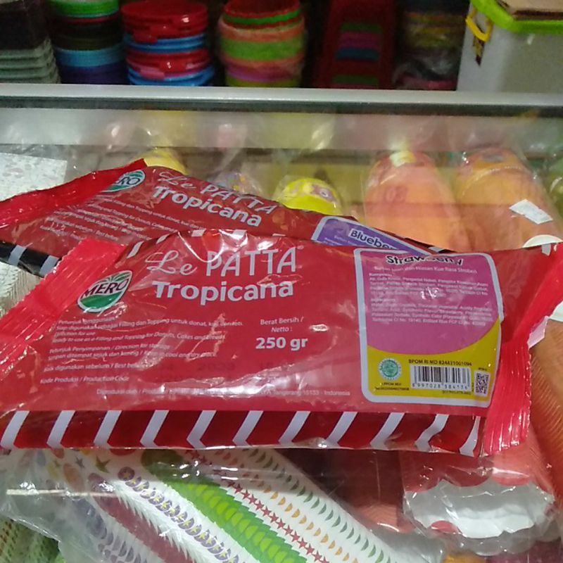 

le patta Tropicana strawberry 250g | lepatta filling dan topping stroberi 250g