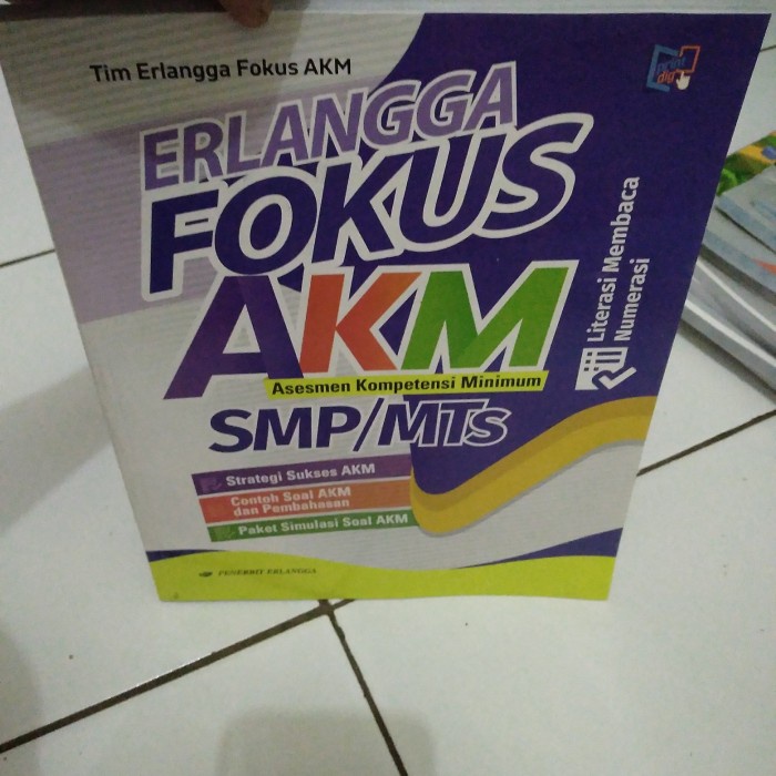 ERLANGGA FOKUS AKM SMP.MTS