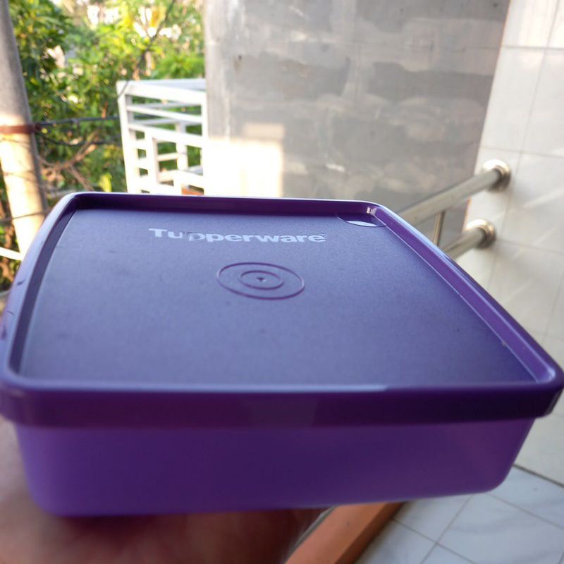 Kotak Plastik Makanan Bekal Kue Tupperware