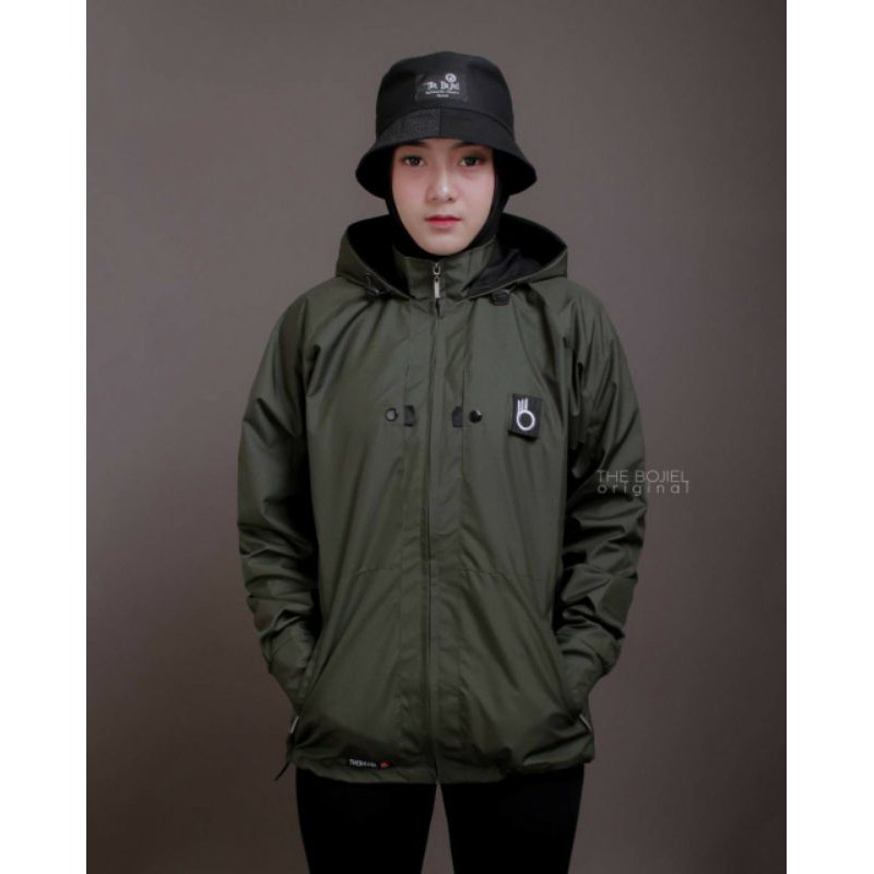 Jaket Pria Outdoor Taslan Waterpfoof Anti Tahan Air The Bojiel