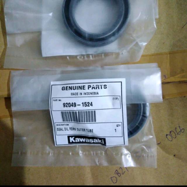 Seal shock depan KLX 150 original Kawasaki