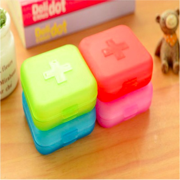 Pill Box Kotak Obat Mini Box Perhiasan Mini Medicine Mini Serbaguna Storage Box