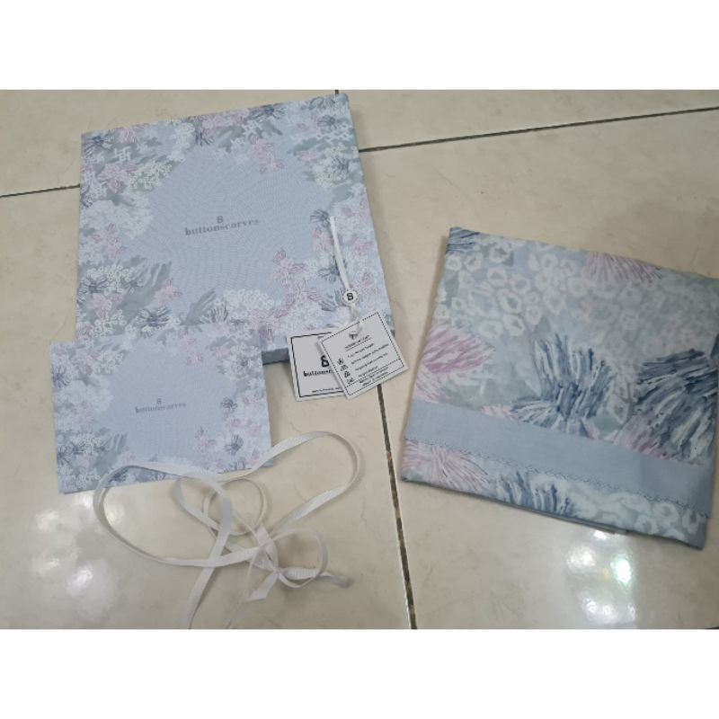 Preloved Buttonscarves Les Amities Reborn Baby Blue