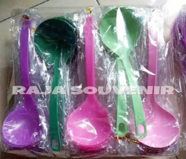 SOUVENIR PERNIKAHAN CENTONG SAYUR IRUS PLASTIK