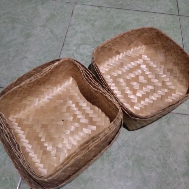 Besek Bambu ukuran antara 20x20 - 22x22cm isi 10 buah Walet Hampers Hajatan