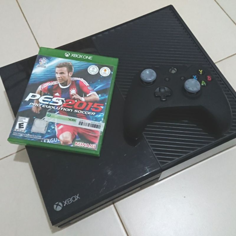 Xbox One 500GB + 1 Pc Controller + CD PES2015