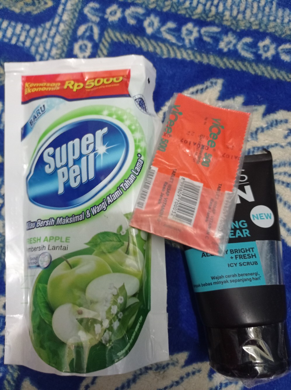 Super Pell Pembersih Lantai Kemasan Ekonomis 280ml 5.000