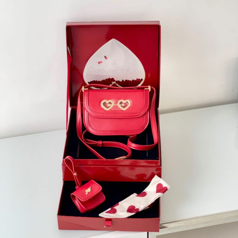 C1113 CK Heart Shape Front Flap Crossbody Bag Gift Set