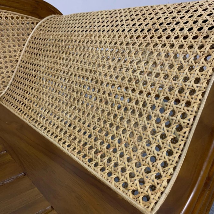 SOFA SANTAI LAYU JATI KLASIK ROTAN