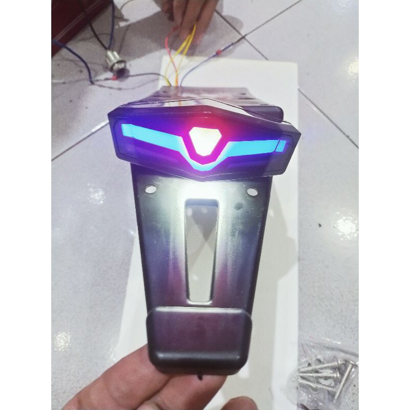 SPAKBOR SLEBOR BELAKANG LED T5207