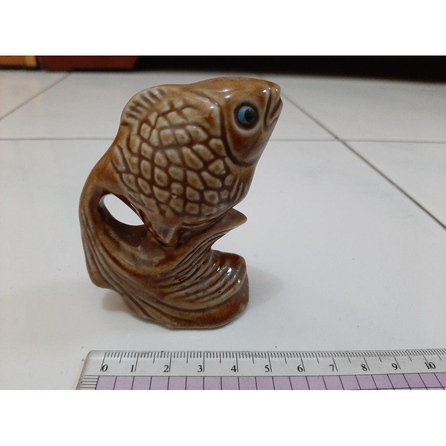 Pajangan Patung Hiasan Dekorasi Meja Tembikar Ikan Koki Mungil