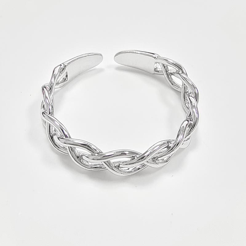 Cincin Model Hollow Silang Untuk Wanita