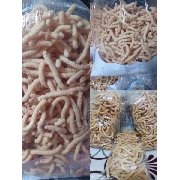 

cemilan rumahan Ulat Sutra / stik ketan, Stik Bawang, Kacang goreng bawang daun jeruk, Keripik Pisang gurih