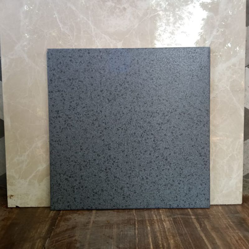 keramik 40x40 carpot terazo black. kia