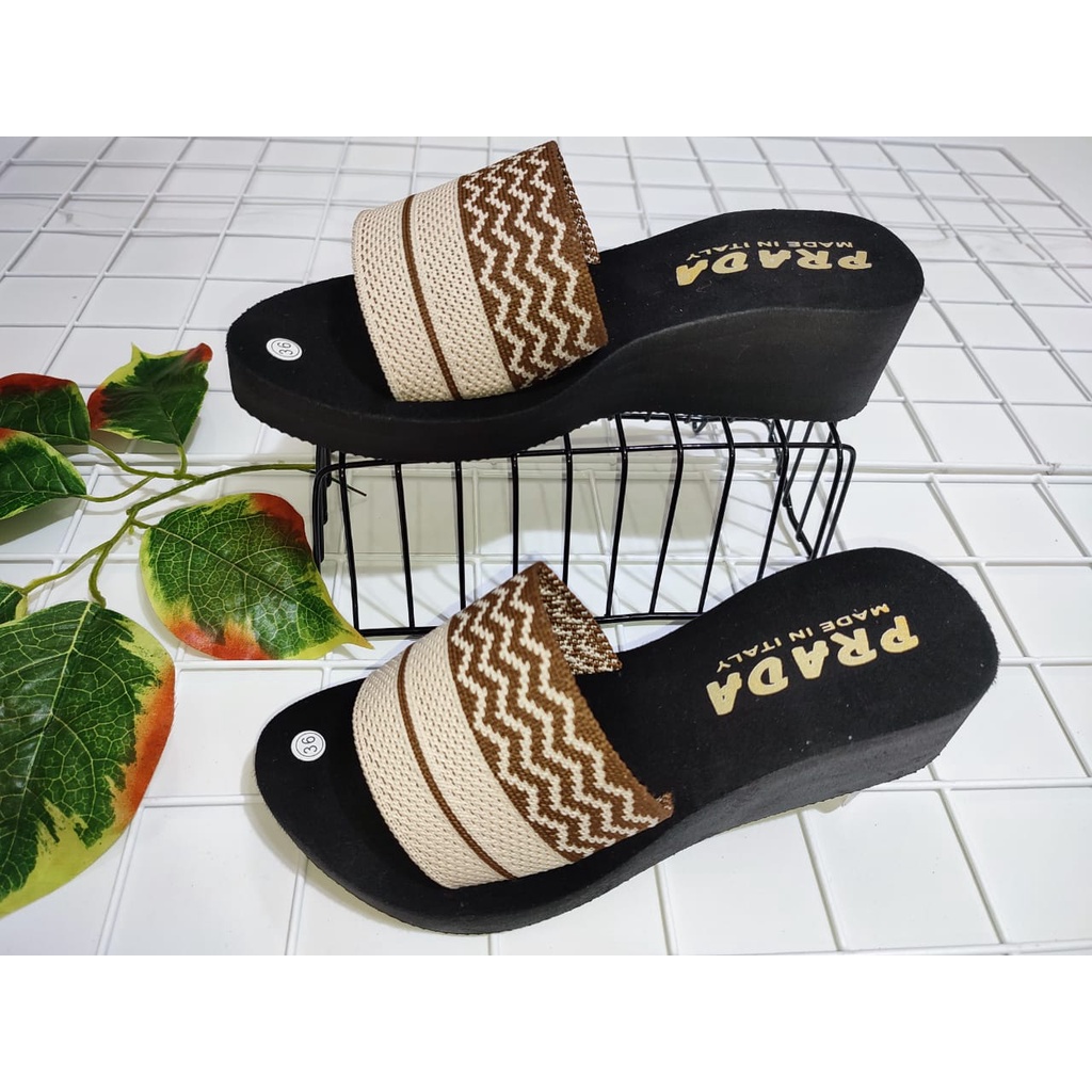 SANDAL WEDGES WANITA SLOP RAJUT BATIK 001