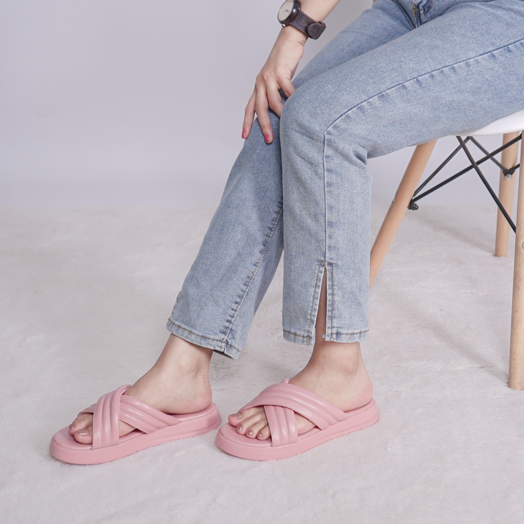 Sara Sara Dora Sandal Selop Wanita Casual Ban Dua Silang Sendal Slop Cewek Cantik Size 36-41