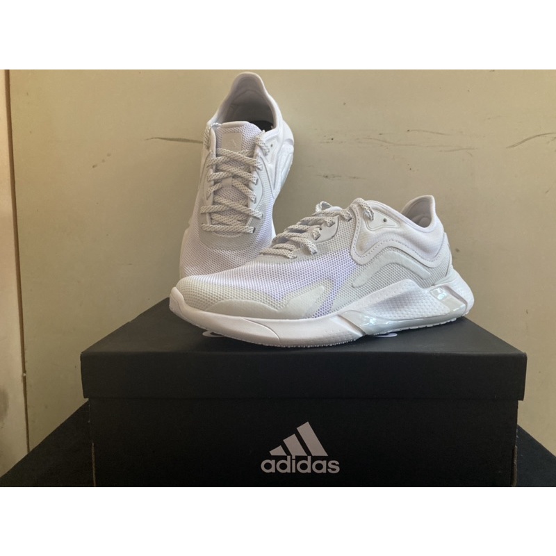 Sepatu Running Adidas Edge XT