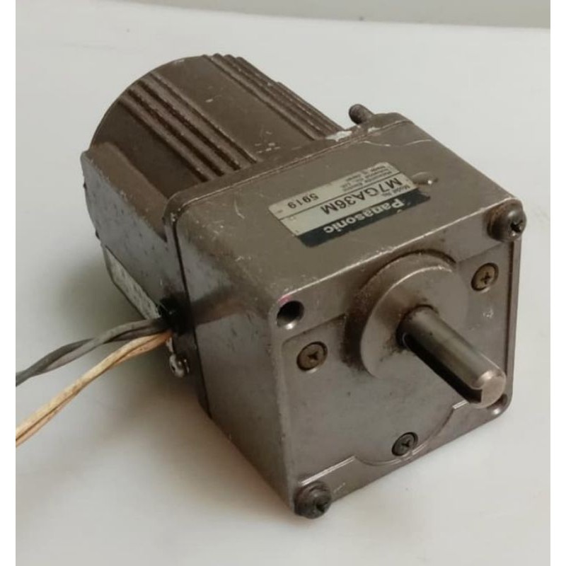 PANASONIC AC GEARBOXK MOTOR 200V 40RPM 10W