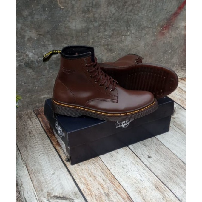 sepatu dokmart boots pria dan wanita unisex sepatu dr marteen.sepatu terlaris.sepatu murah.sepatu boots tinggi.sepatu