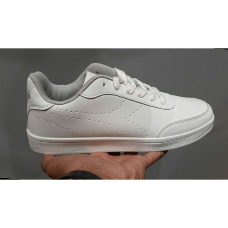 SALE SPORTS STATION Diadora Givano White sepatu putih