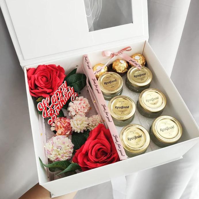 

PARCEL REALFOOD VALENTINE ISI 6 BOTOL VALENTINE KADO BUNGA COKLAT