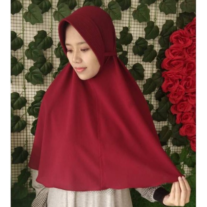 HIJAB BERGO MARYAM TALI MOSCREPE(PAD) M