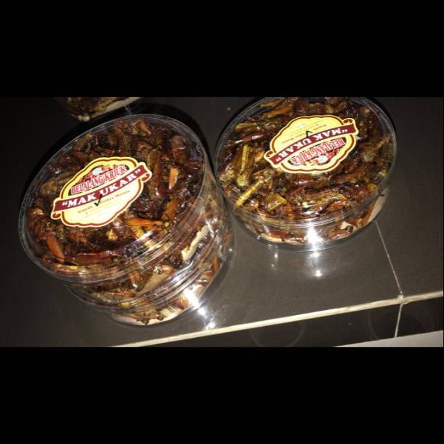 

Belalang pedas manis dan gurih
