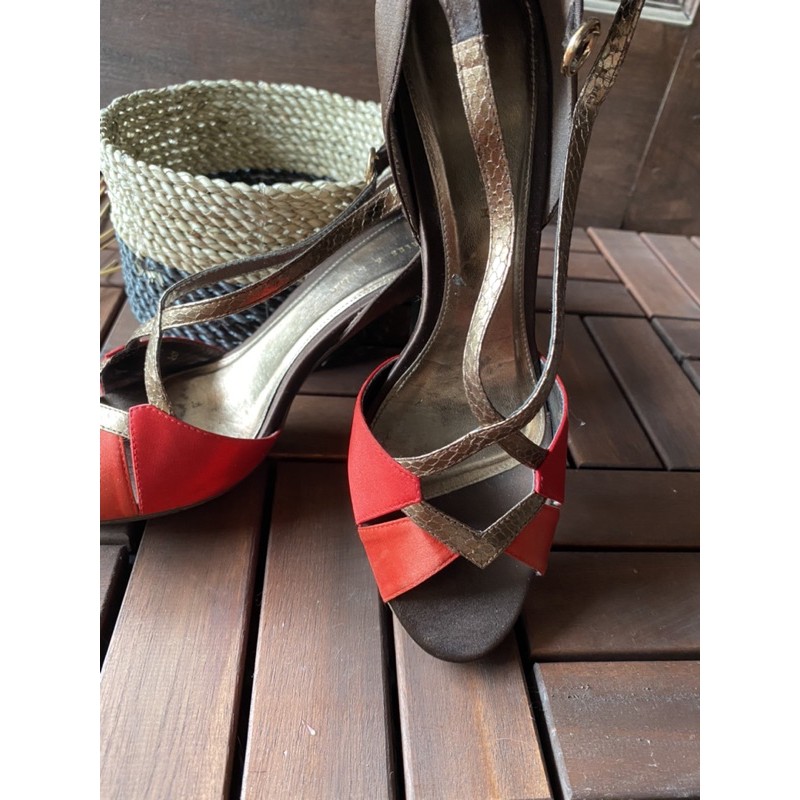 Sepatu heels wanita charles & keith