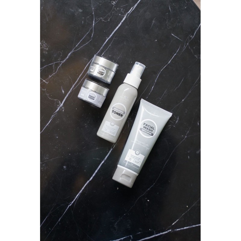 Paket Exclusive Bening’s Skincare