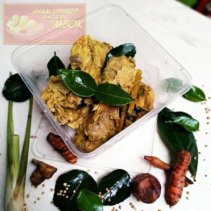 

AyamUngkepGurih Racikansimbok