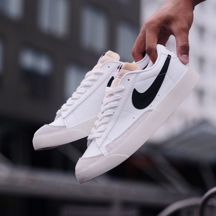 low blazers white